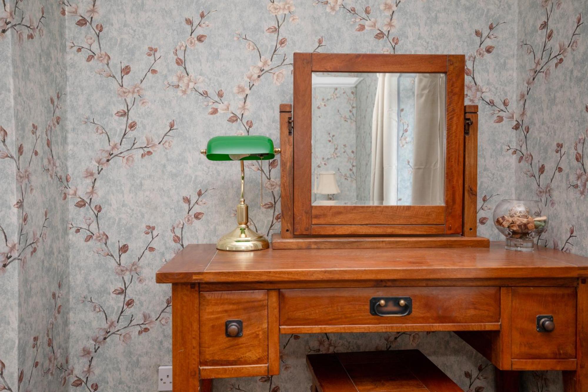 Characterful Terrace Retreat In County Durham - Sleeps 6 Apartment Stanley  Bagian luar foto